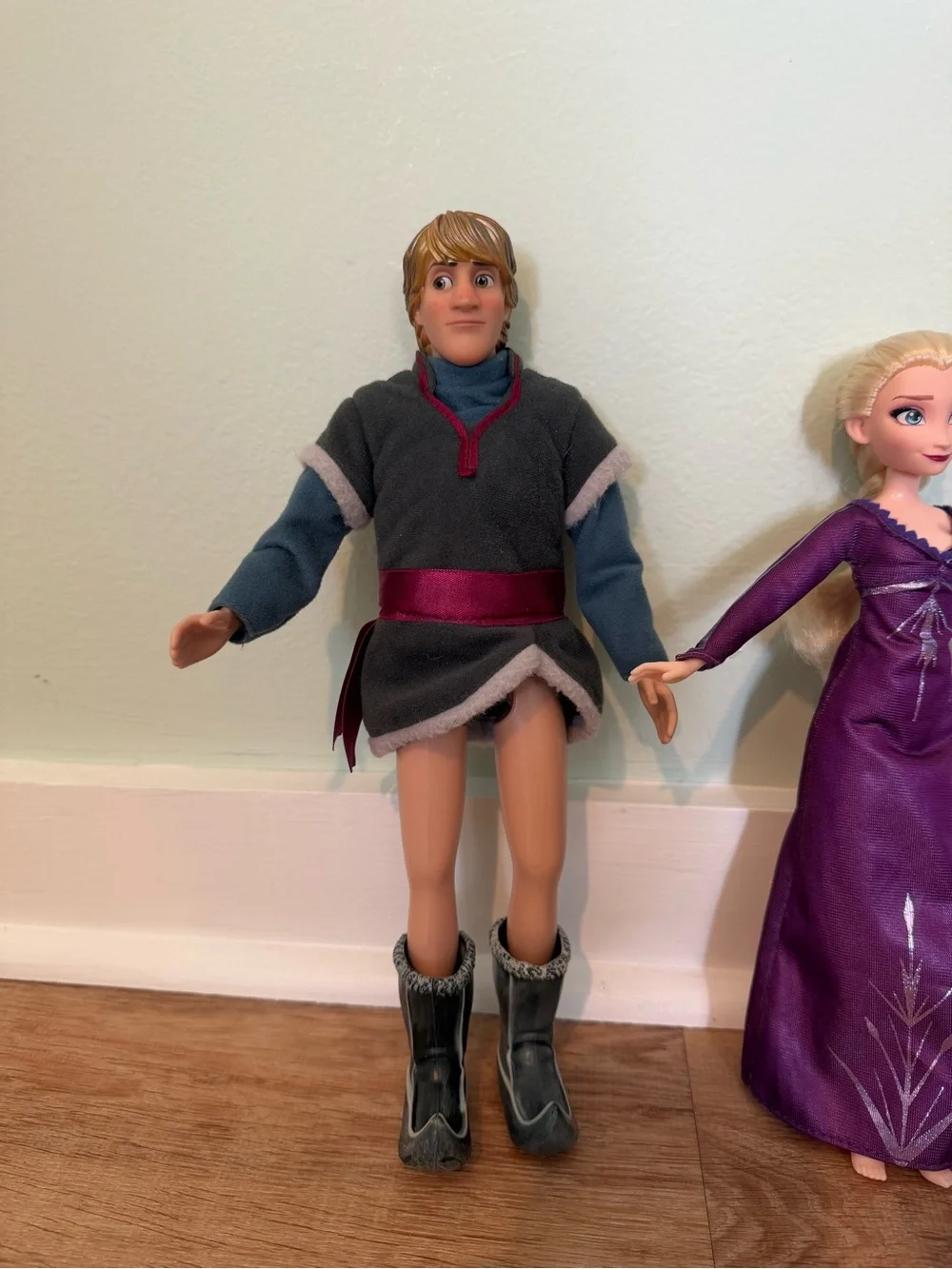 Disney FROZEN 2/Kristoff and 2/Elsa Dolls Character Sets - Purple & Teal